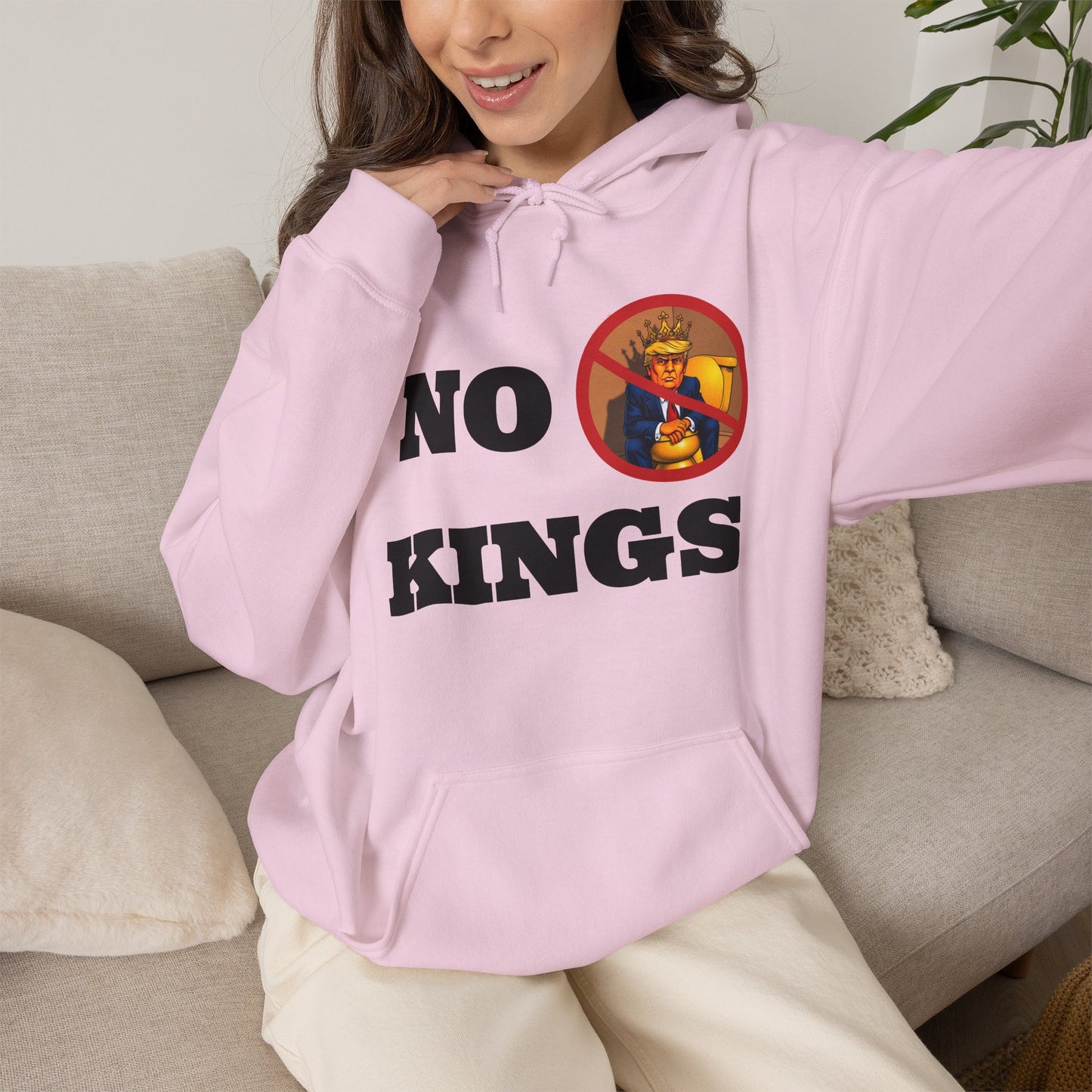 NO KINGS Hoodie — Anti-Monarchist Graphic Pullover