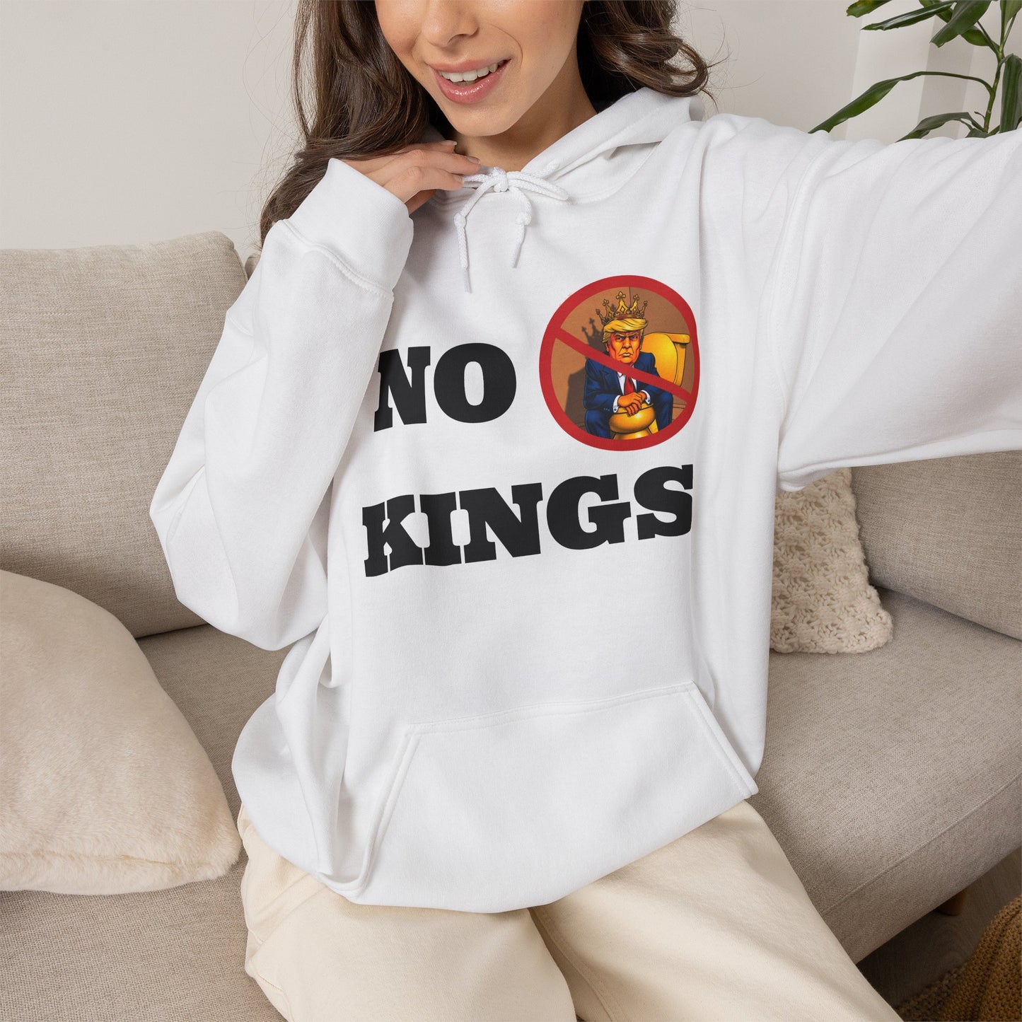 NO KINGS Hoodie — Anti-Monarchist Graphic Pullover