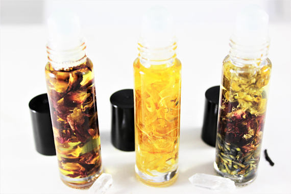 Organic Perfume Oil / Organic Essential Oil Blend